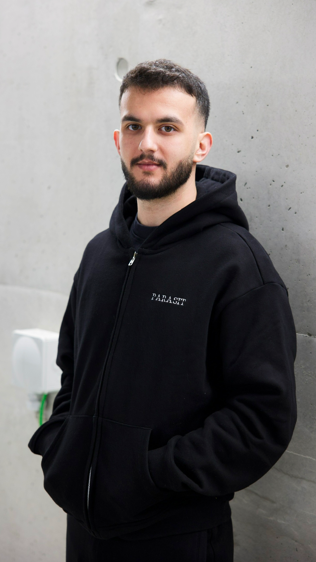 Heavy Hoodie – Jet Black